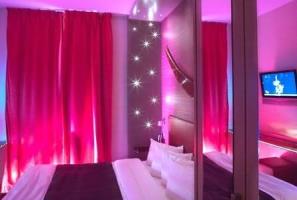 CELEBRITIES HOTEL MONTREAL DOWNTOWN