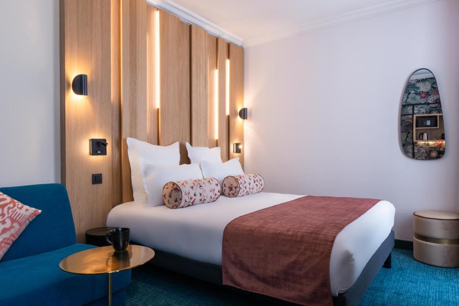room photo