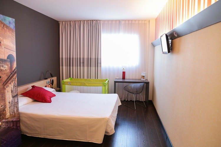 B&B HOTEL GRANADA