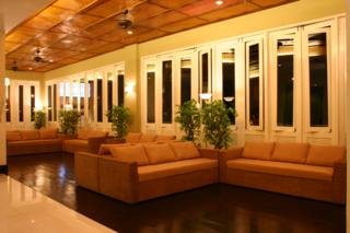 B2 Premier Hotel & Resort