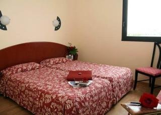 COMFORT HOTEL & SUITES ALTEORA