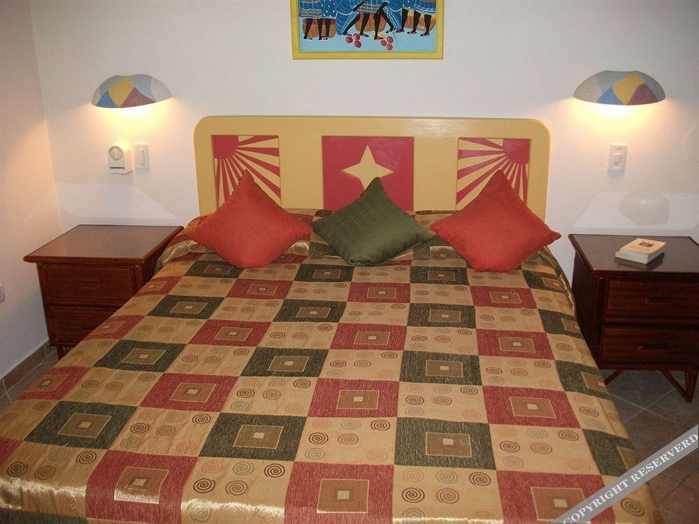 Las Palmas Residence