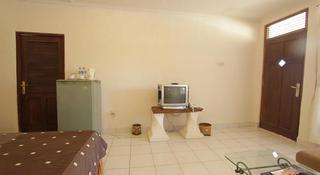 ALIT'S BEACH BUNGALOW