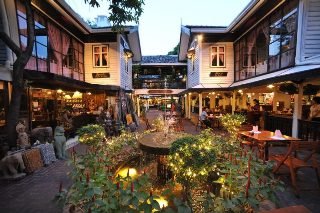 SILOM VILLAGE INN