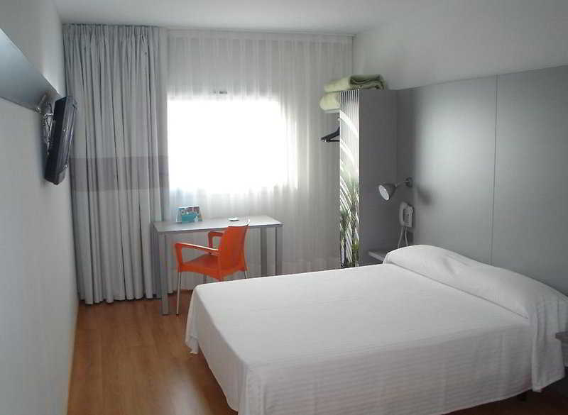 B&B HOTEL VALENCIA AEROPUERTO - Hotel cerca del Aeropuerto de Valencia Manises