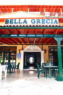 BELLA GRECIA APARTHOTEL