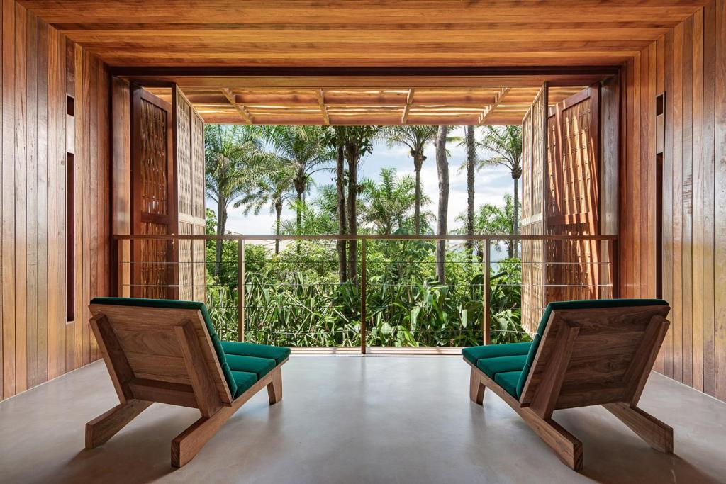 BARRACUDA BEACH HOTEL