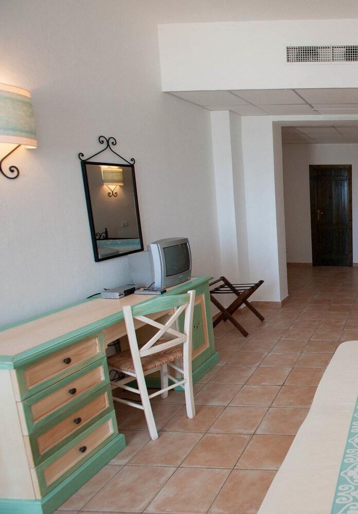 http://www.hotelresb2b.com/images/hoteles/2536113_foto_15.jpg