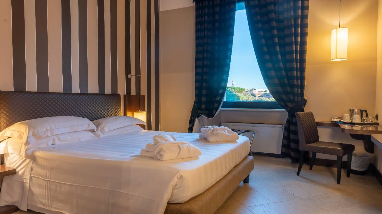 Th Roma - Carpegna Palace Hotel