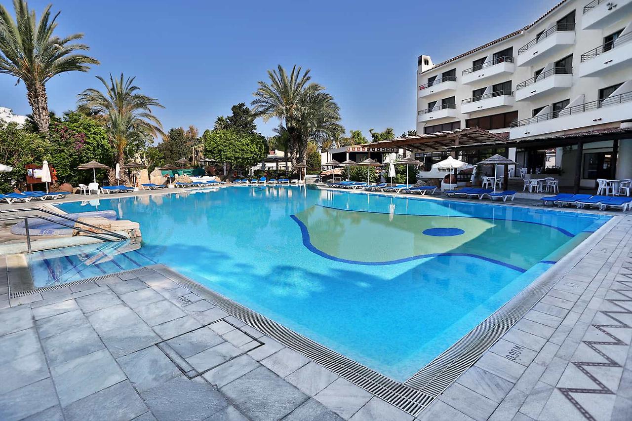 PAPHOS GARDENS APARTMENTS