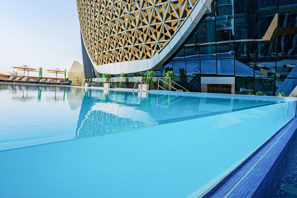 Velero Hotel Doha Lusail, an IHG Hotel