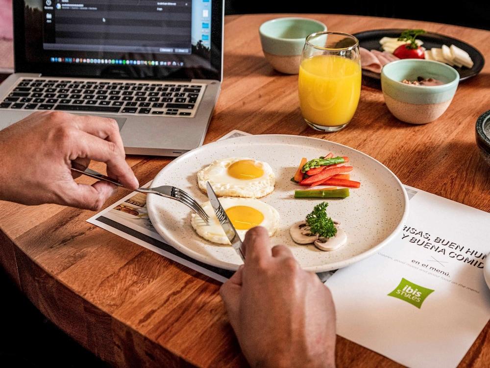 Ibis Styles Lima San Isidro