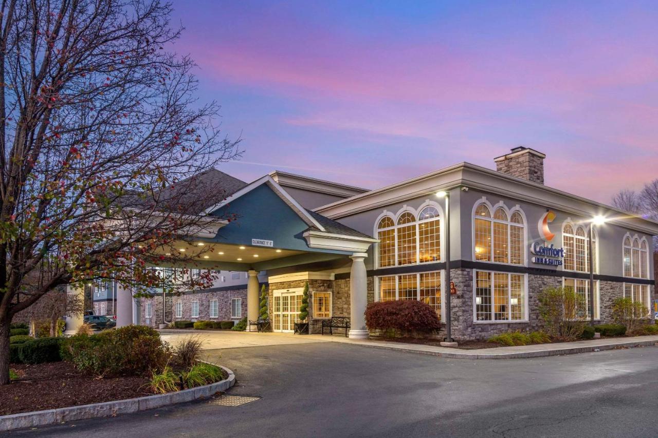 COMFORT INN & SUITES EAST GREENBUSH-ALBANY