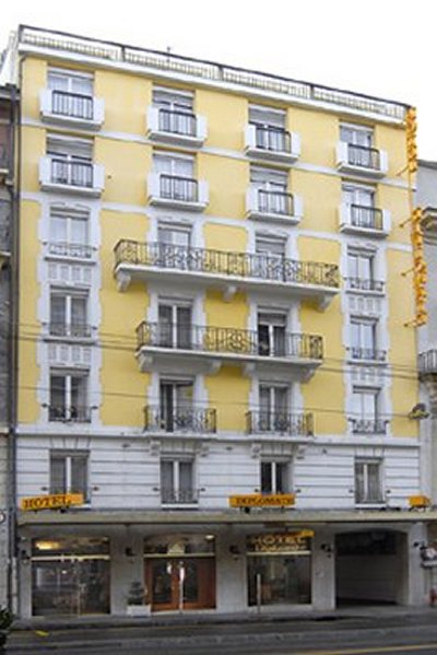 Diplomate Hotel