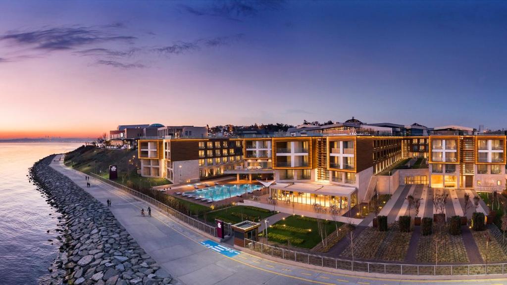CROWNE PLAZA ISTANBUL FLORYA