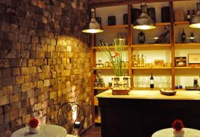 Azur Real Boutique