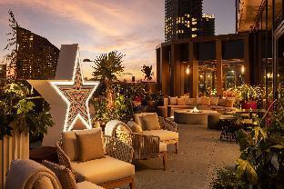 Foto del hotel The Gantry London, Curio Collection by Hilton