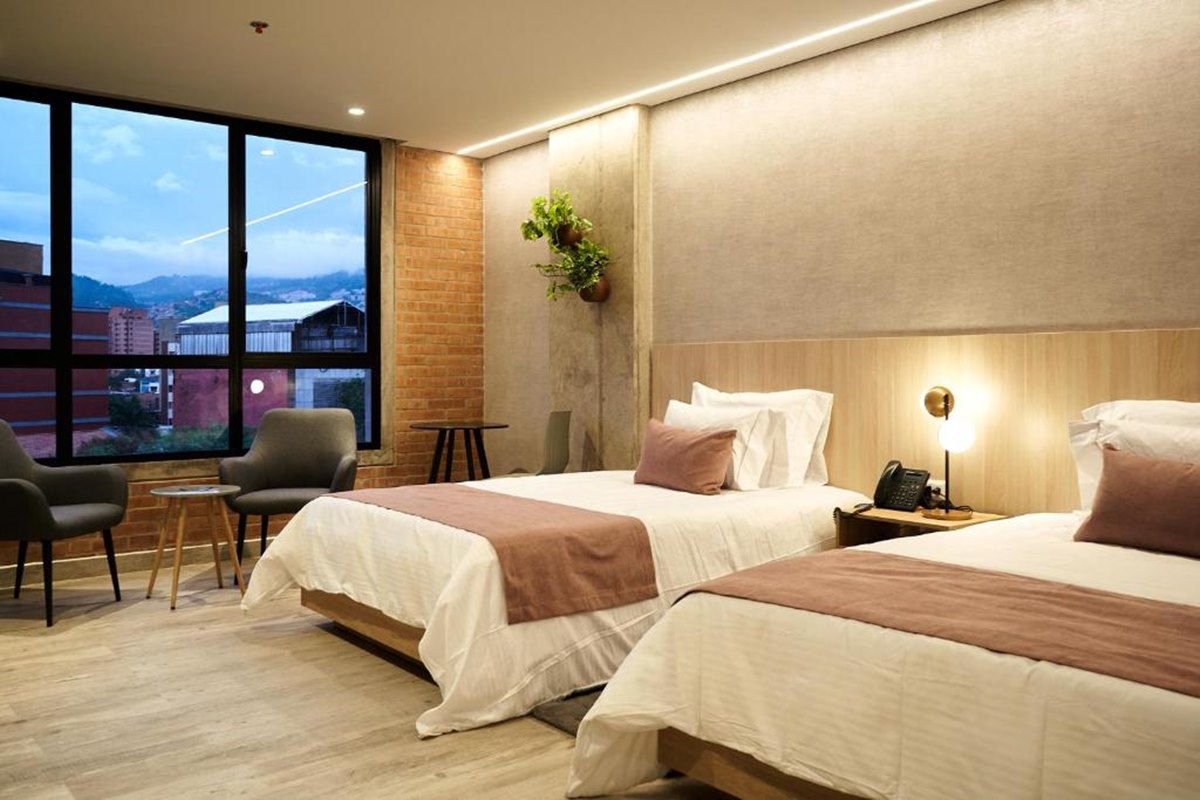 EUTOPIQ HOTEL
