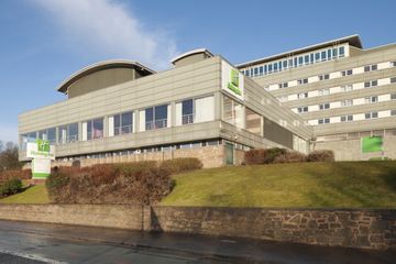 HOLIDAY INN (STANDARD)