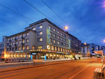 KRONE UNTERSTRASS