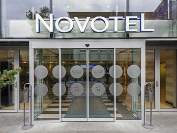 NOVOTEL CENTRE