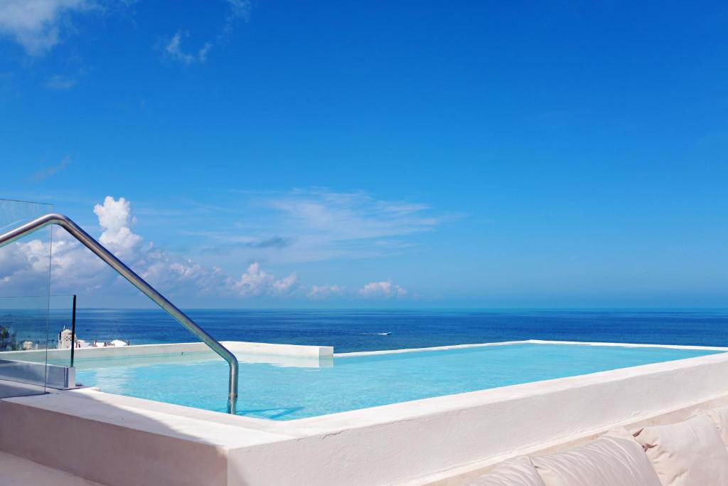 CASA ASTRAL LUXURY HOTEL