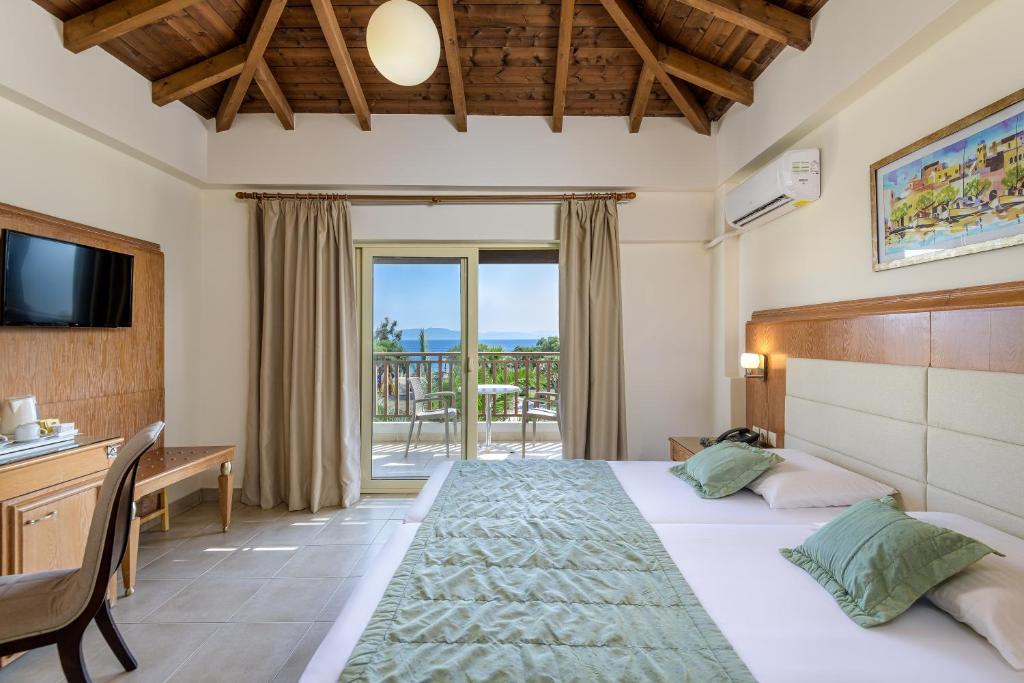 NATURA PARK VILLAGE & SPA