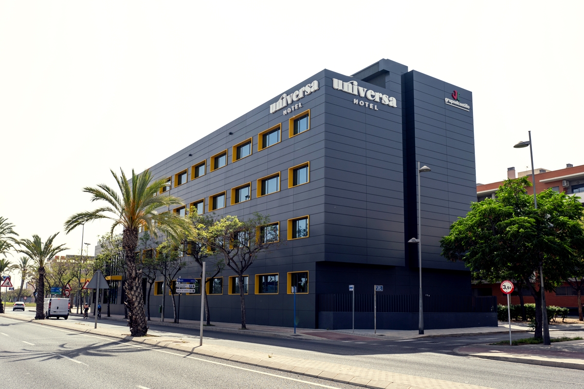 UNIVERSA HOTELES