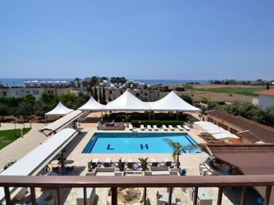 LUCKY HOTEL APTS(SUPERIOR 1 BEDROOM APT)