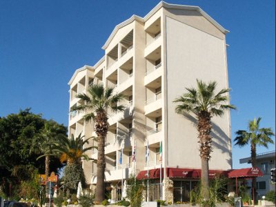 ESTELLA HOTEL APTS