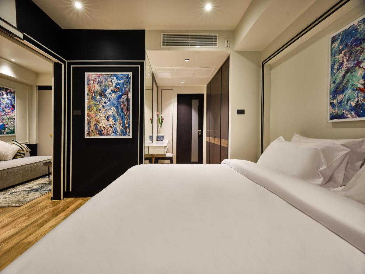 FLORAL COURT HOTEL & RESIDENCE