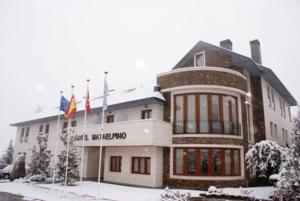 MATAELPINO - Hotel cerca del Estación de Esquí Puerto de Navacerrada