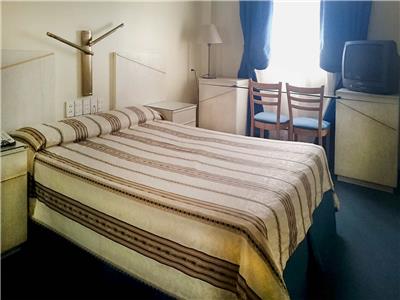 hotel-img