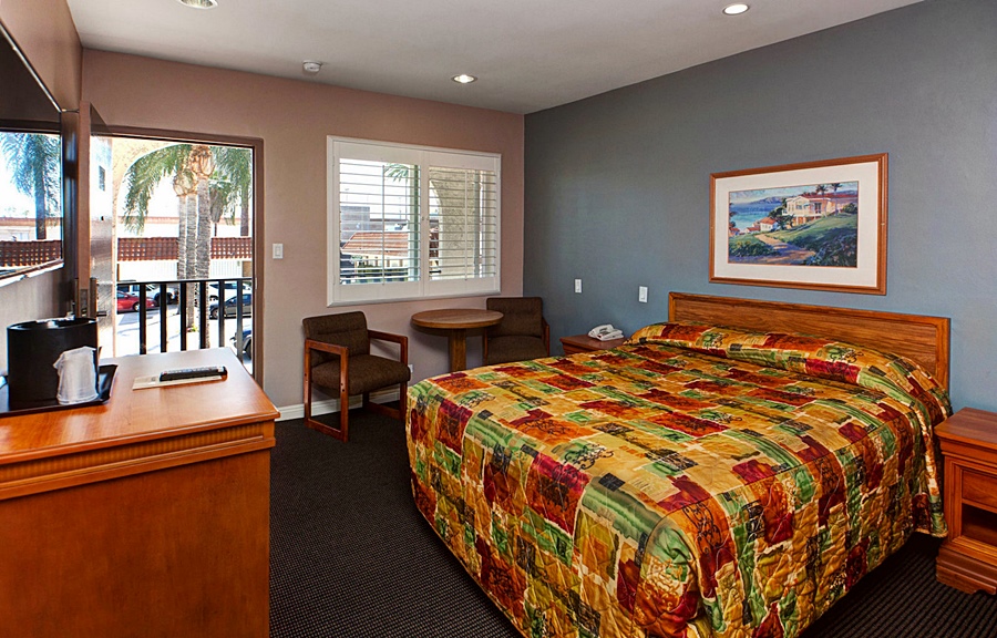 room photo