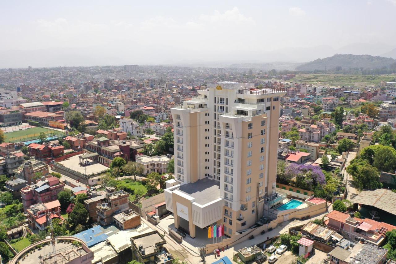 CROWNE IMPERIAL