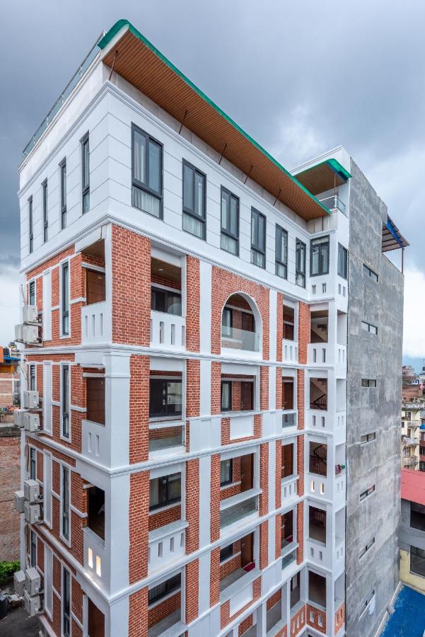 AMA-LA HOTEL