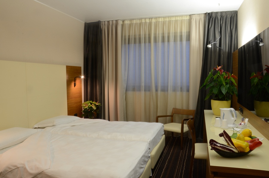 olgiate olona chat rooms Hotel in olgiate olona people talk about sauna, spa and amazing staff see reviews and recommendations. olgiate olona chat rooms Hotel in olgiate olona people talk about sauna, spa and amazing staff see reviews and recommendations.