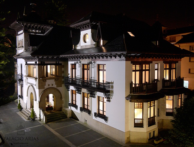 PALACIO ARIAS