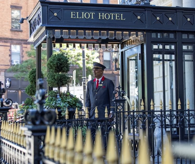 THE ELIOT HOTEL