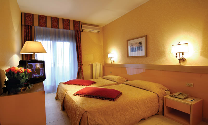 ATAHOTEL QUARK 2