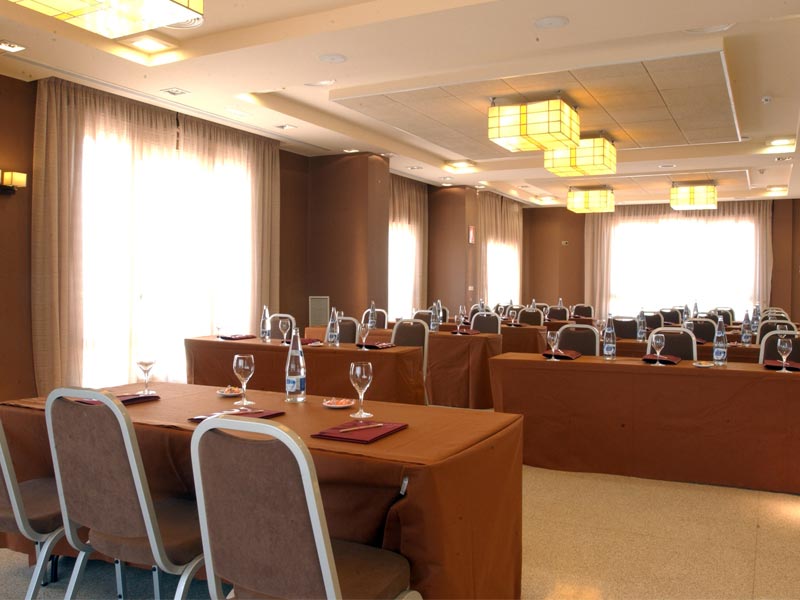 POSEIDON LA MANGA HOTEL & SPA 4*