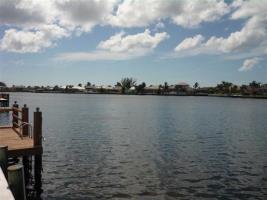 MARCO ISLAND VACATION POOL HOMES