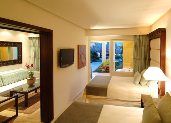 PARADISUS PALMA REAL-THE RESERVE ONE BEDROOM SUITE WITH PRIVATE GARDEN-30 DAYS ADVANCE BOOKING OFFER