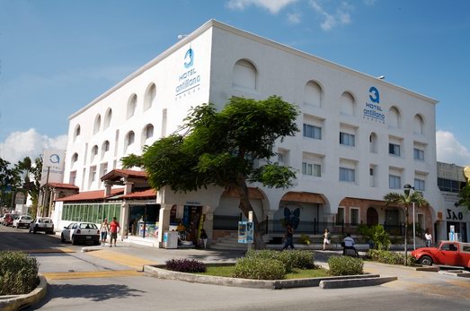 Antillano Cancun