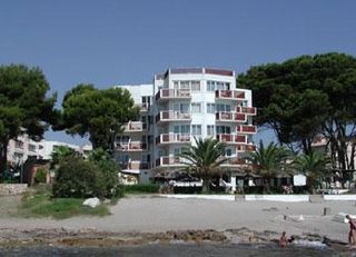 MEL BEACH  AND SPA (ONLY ADULTS)