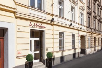 LA MADELEINE HOTEL