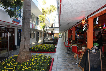Tradewinds All Suite Hotel