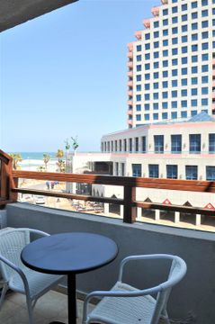 LIBER SEASHORE SUITES