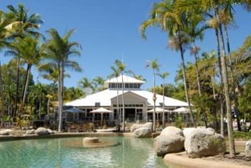REEF RESORT PORT DOUGLAS BY RY