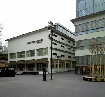 FOUR POINTS BY SHERATON